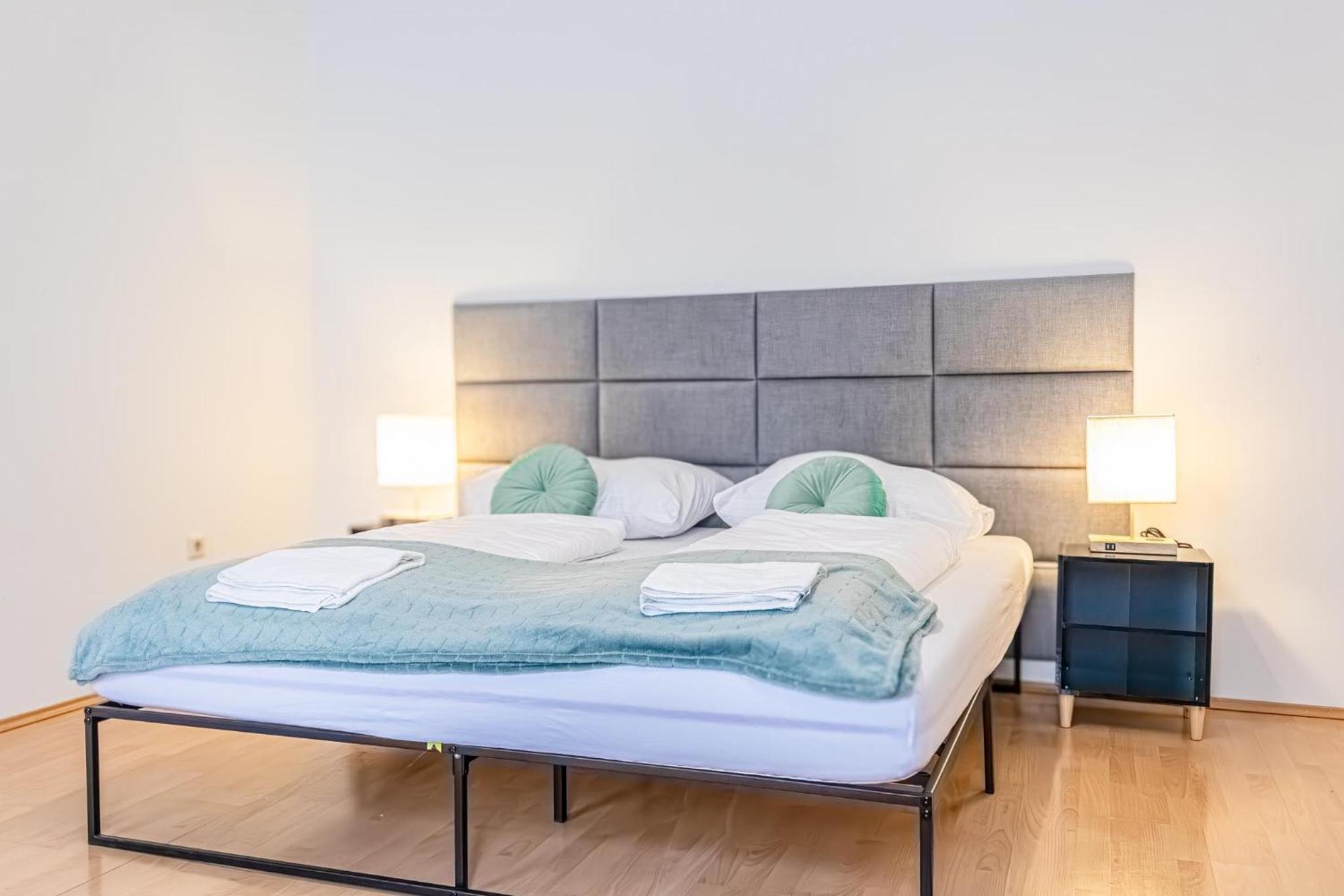 City-Linked 2Br Apartment Near Wiener Stadthalle Zewnętrze zdjęcie